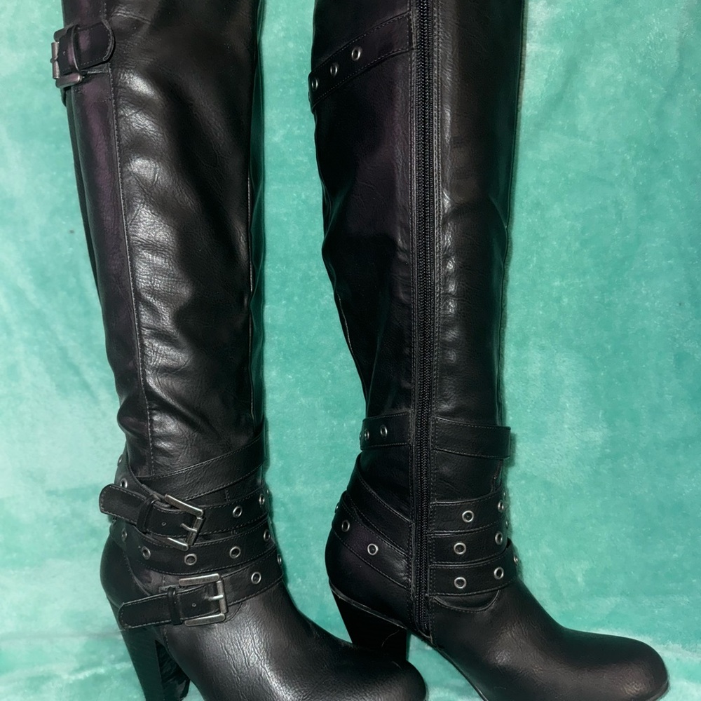 NWOB JustFab Knee High Black Boots. - Picture 4 of 5